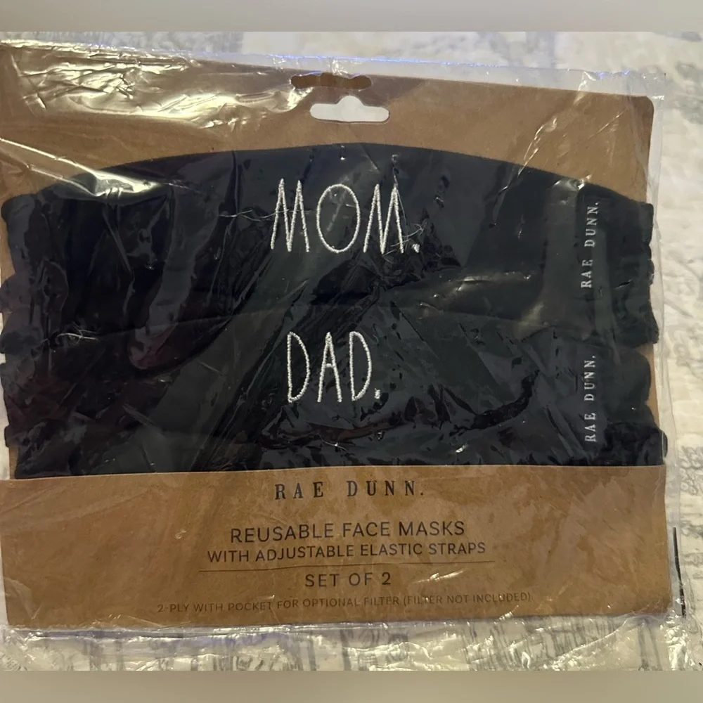 RAE DUNN Mom & Dad Face mask new in packaging - Picture 2 of 6
